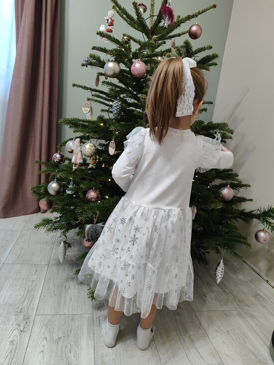 Kleita ar tillu SNIEGPĀRSLIŅAS 