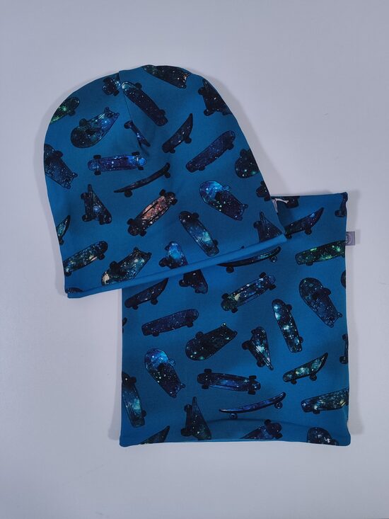 Cepure un šalle KOMPLEKTS skeitbordi 48-50cm