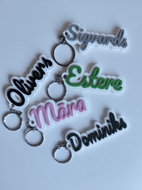 PERSONALIZĒTS atslēgu piekariņš DAŽĀDAS KRĀSAS 