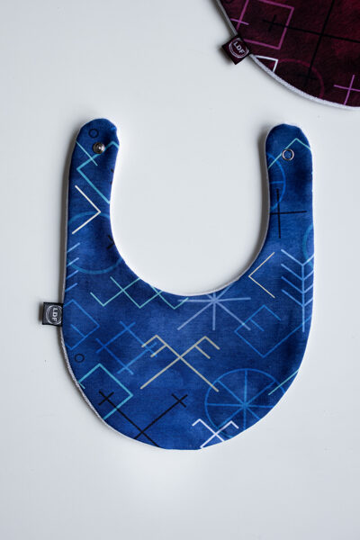 Lacīte ZILĀS LATVISKĀS ZĪMES