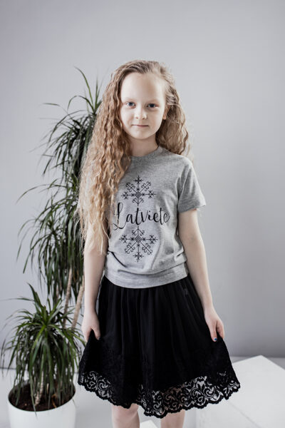 Tilla svārki melni ar mežģīni