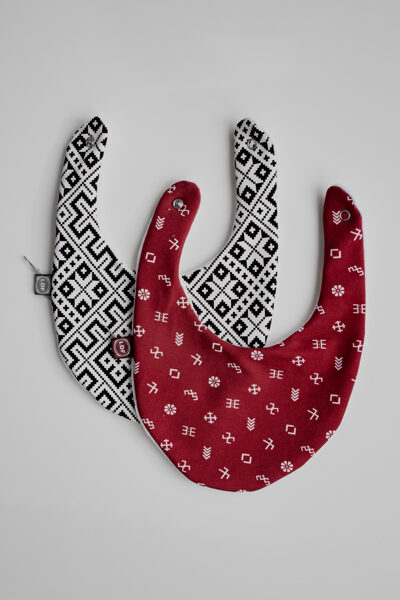 Lacītes 2gab komplekts LATVISKAIS Bordo mazās zīmītes/Melnbalts